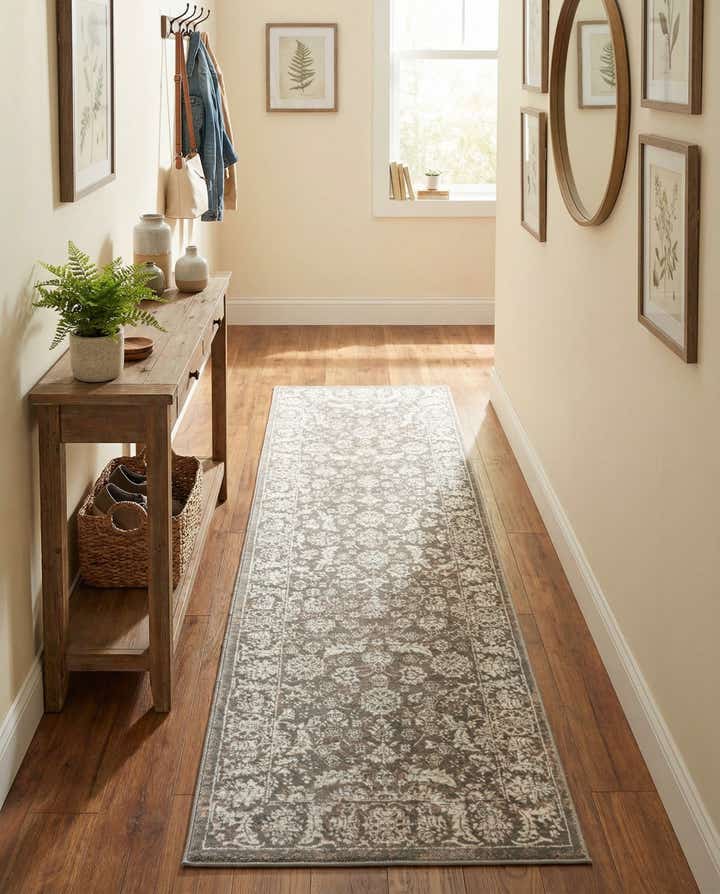 2' 7 x 8' Uptown Central Park Runner Rug