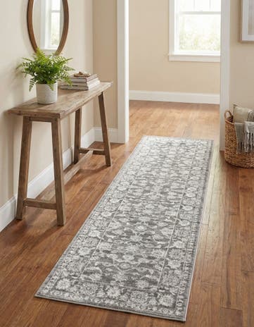 2' 7 x 10' Boston Runner Rug
