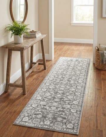 2' 7 x 10' Boston Runner Rug