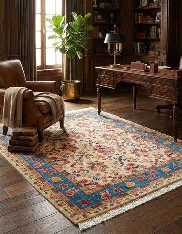5' 6 x 6' 1 Hand Knotted Kashkuli Persian Rug