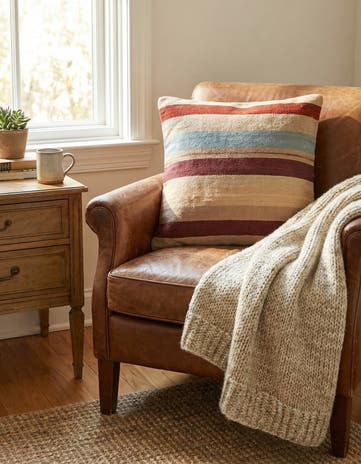 2' 5 x 2' 5 Hand Woven Pillow Wool Square Rug