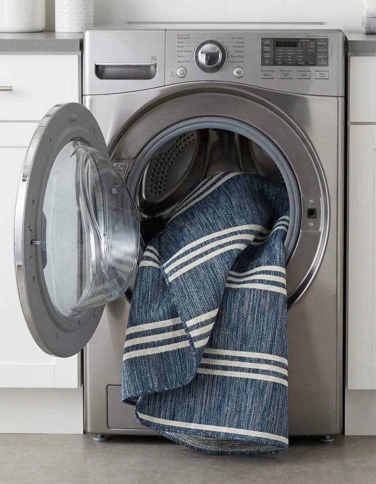 Detail image of 5' 3 x 8'  Washable Jill Zarin Anguilla Indoor / Outdoor Oval Rug