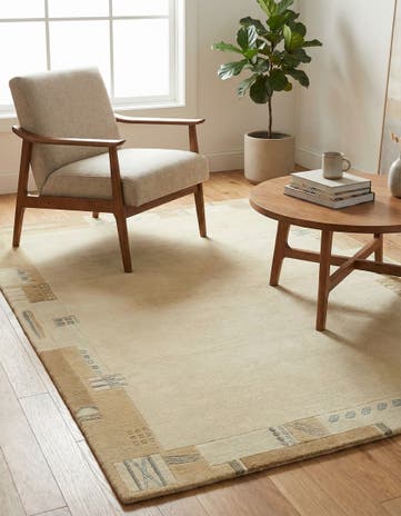 4' x 5' 10 Hand Knotted Nepal Wool Rug