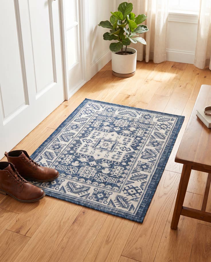 Detail image of 2' x 3' Easy-Clean Aztec Indoor / Outdoor Rug