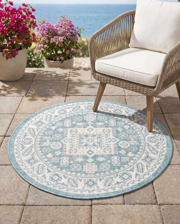 Detail image of 3' x 3' Easy-Clean Aztec Indoor / Outdoor Round Rug