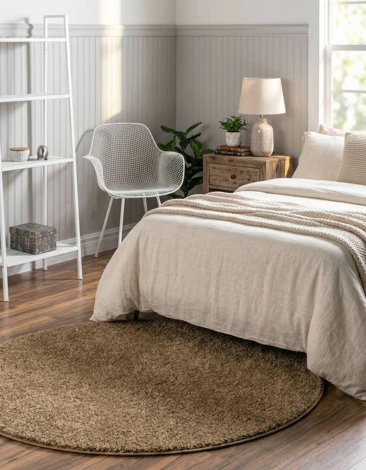 Detail image of  3' 3 x 3' 3 Soft Solid Shag Round Rug