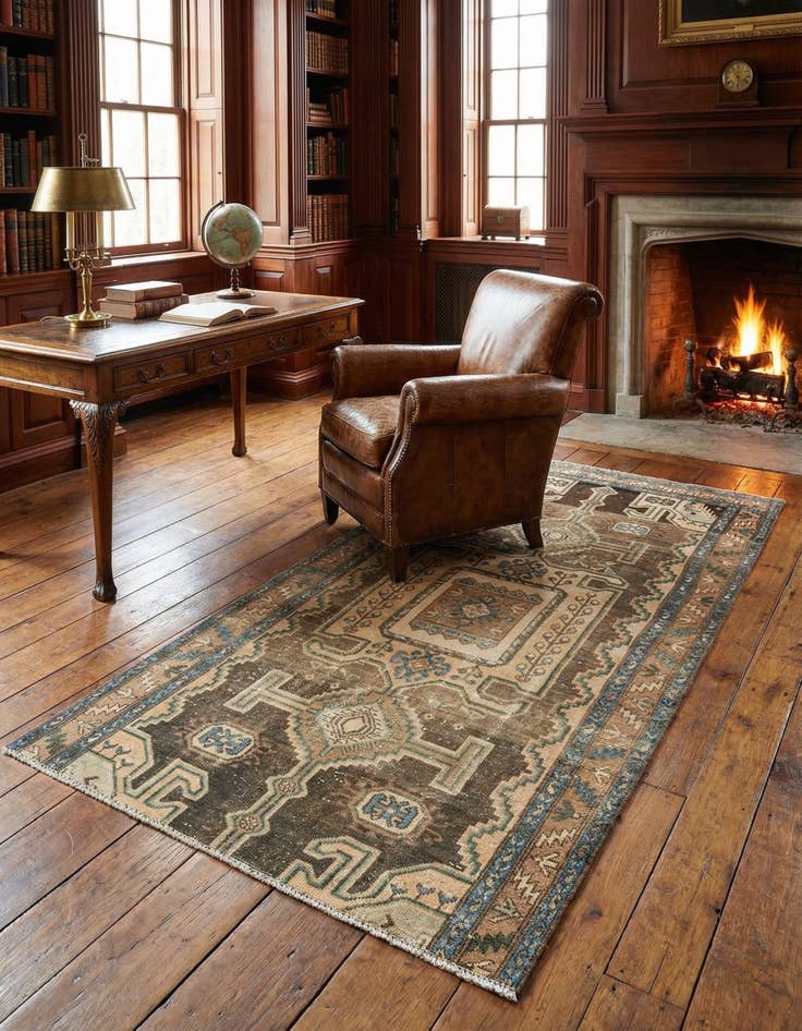 Detail image of  4' x 8' 2 Vintage Rug