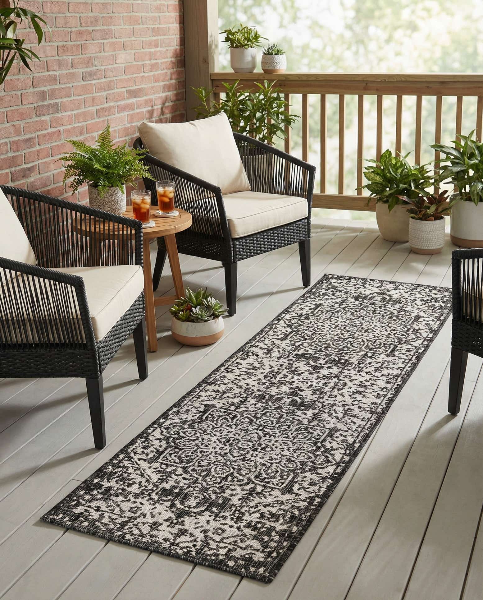 2' x 8' Easy-Clean Jill Zarin Dubai Indoor / Outdoor Runner Rug