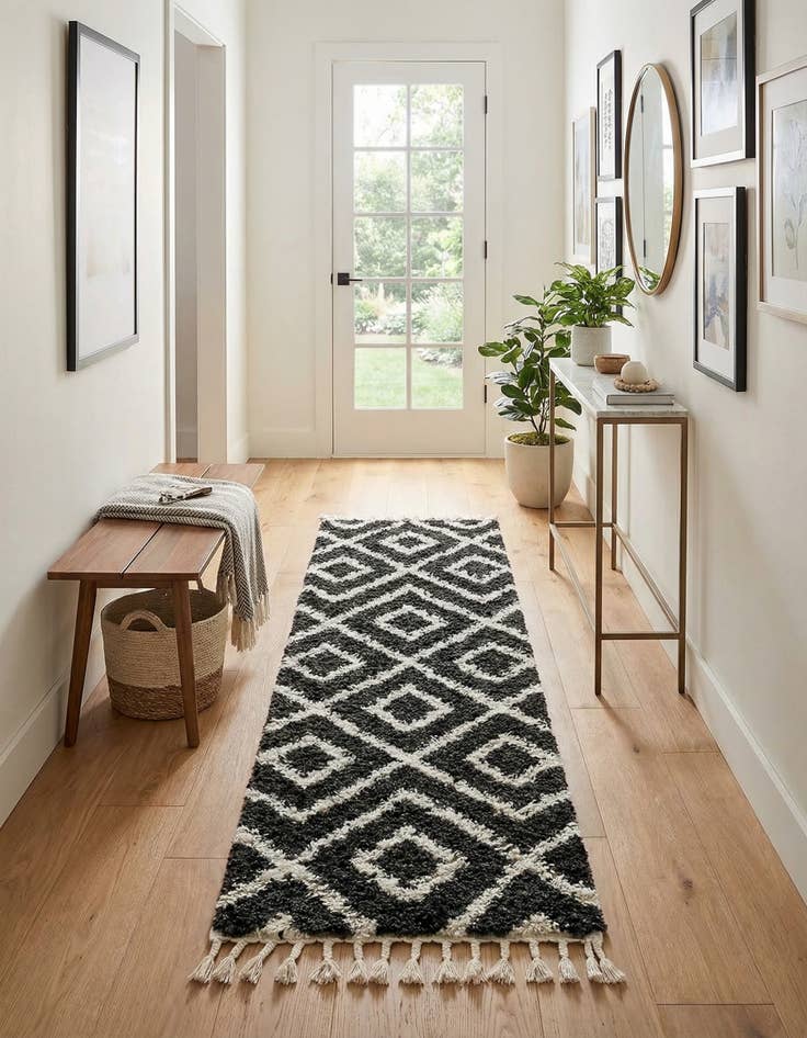 Detail image of 2' 2 x 6' Lagom Shag Runner Rug