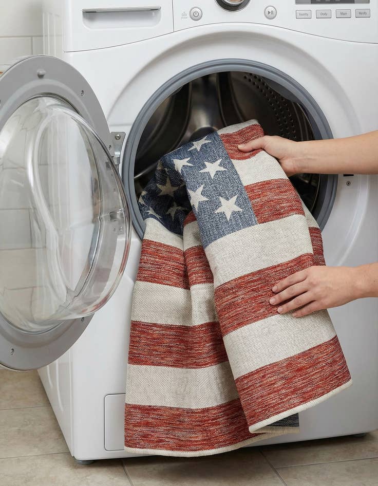 Detail image of  7' 10 x 7' 10  Washable Jill Zarin Indoor / Outdoor Square Rug