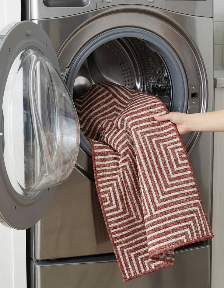 Detail image of  2' x 6'  Washable Modern Indoor / Outdoor Runner Rug