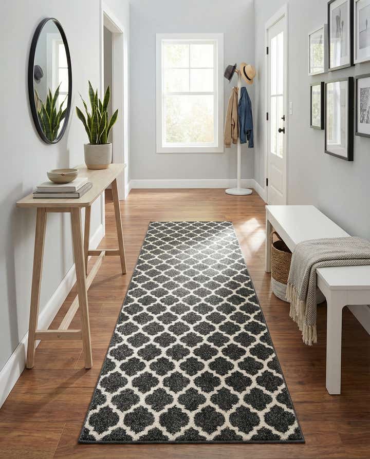 2' 7 x 8' Lattice Runner Rug