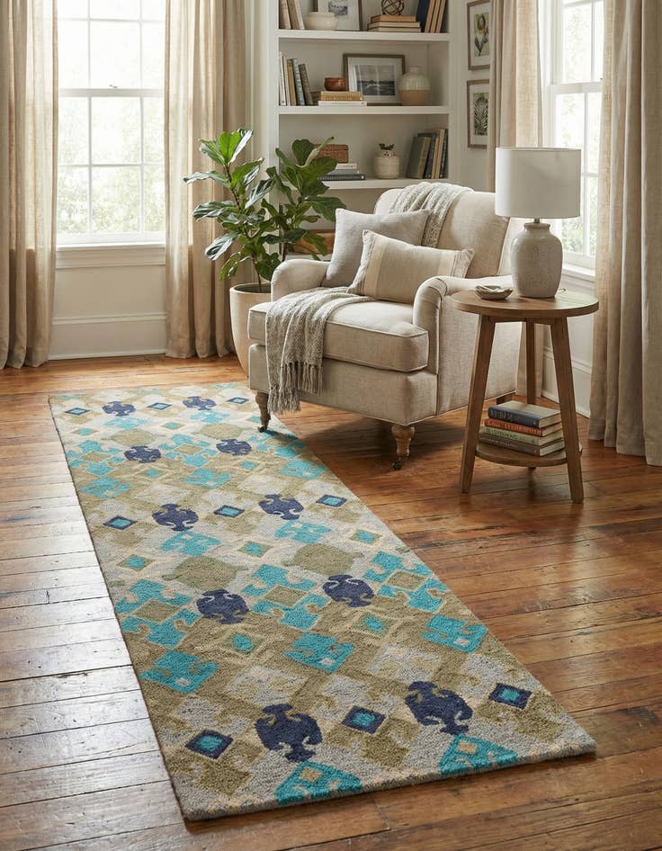 Detail image of 2' 7 x 8' 1 Luna Runner Rug