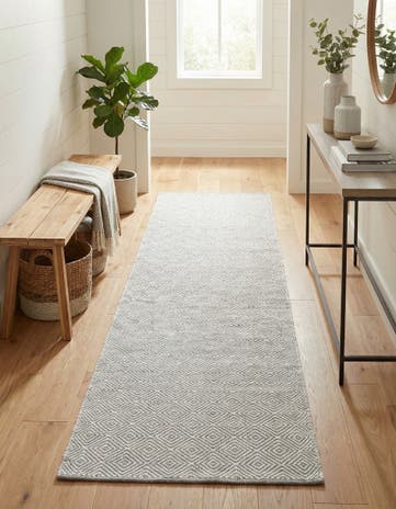 Gray Hand Woven Geo Trellis Flatweave Runner Rug