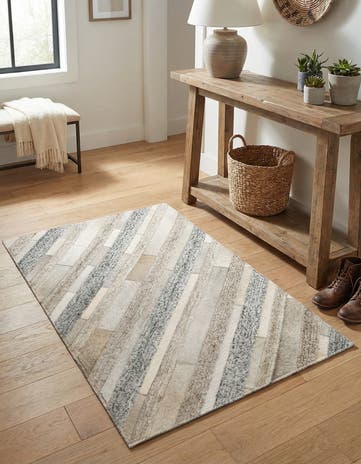 2' 1 x 3' 1 Cowhide Rug
