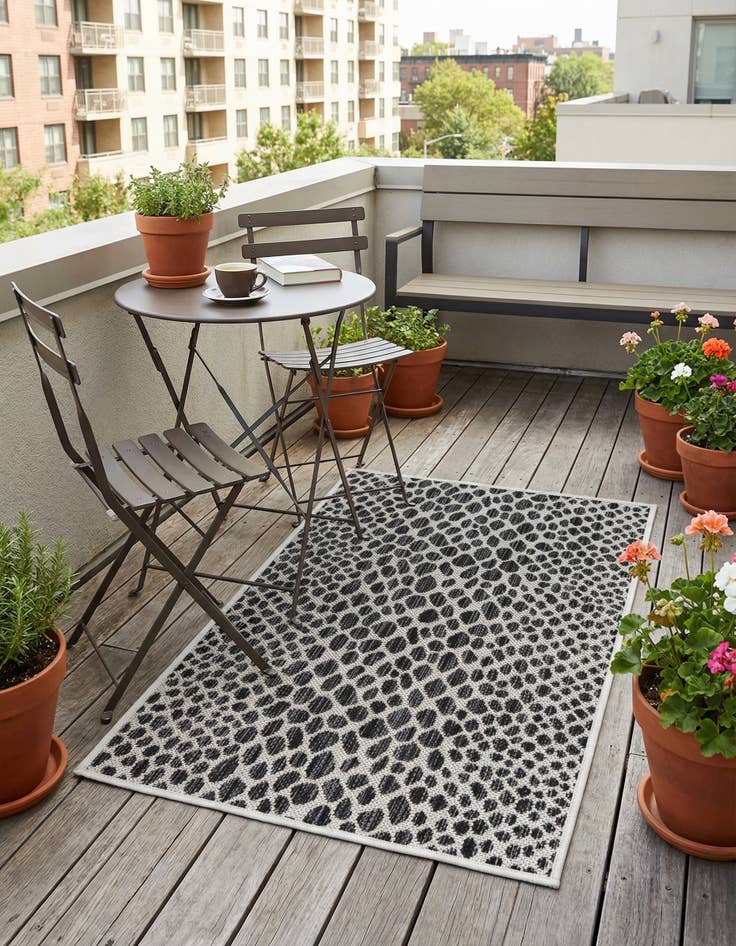 Detail image of 2' x 3'  Washable Jill Zarin Cape Town Indoor / Outdoor Rug