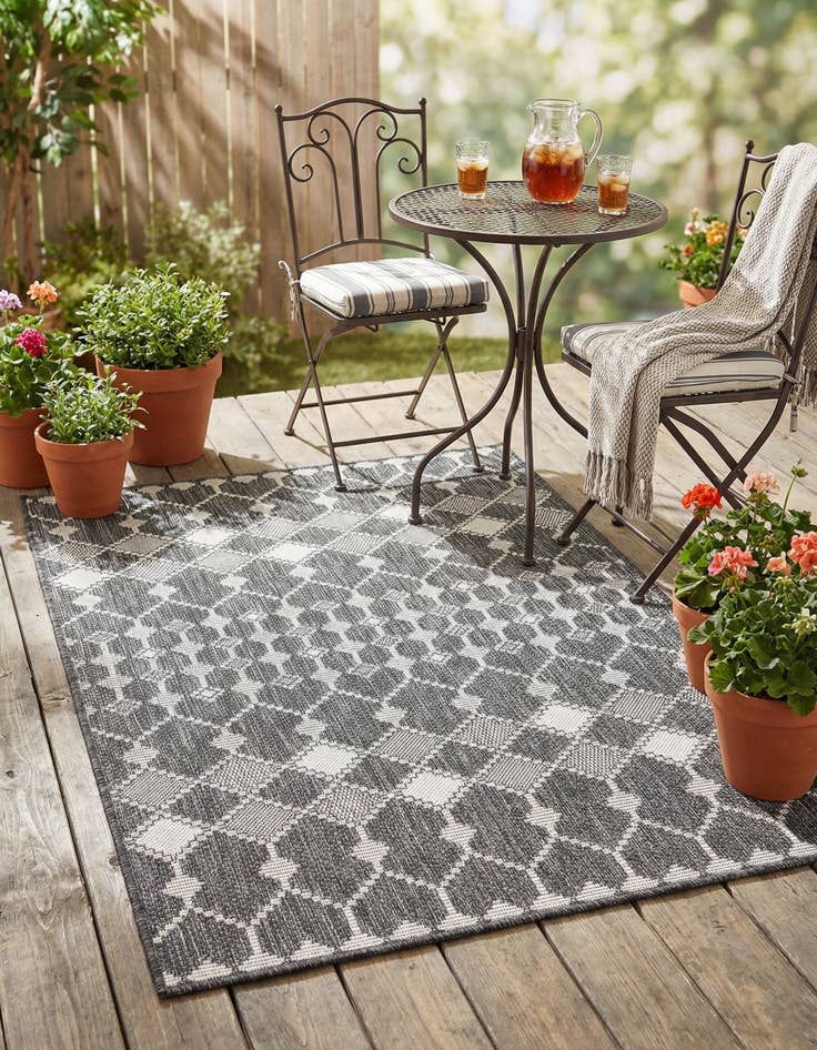 Detail image of  3' x 5' 3  Washable Lattice Indoor / Outdoor Rug