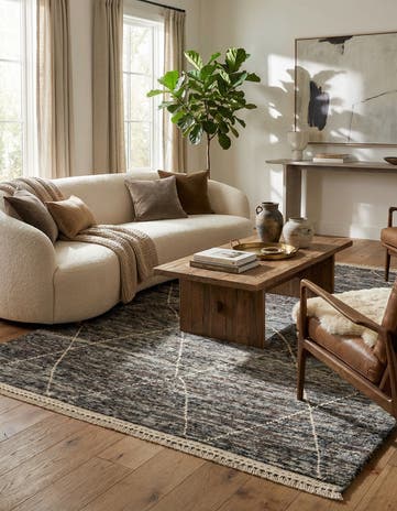 4' 11 x 6' 10 Hand Knotted Moroccan Wool Rug