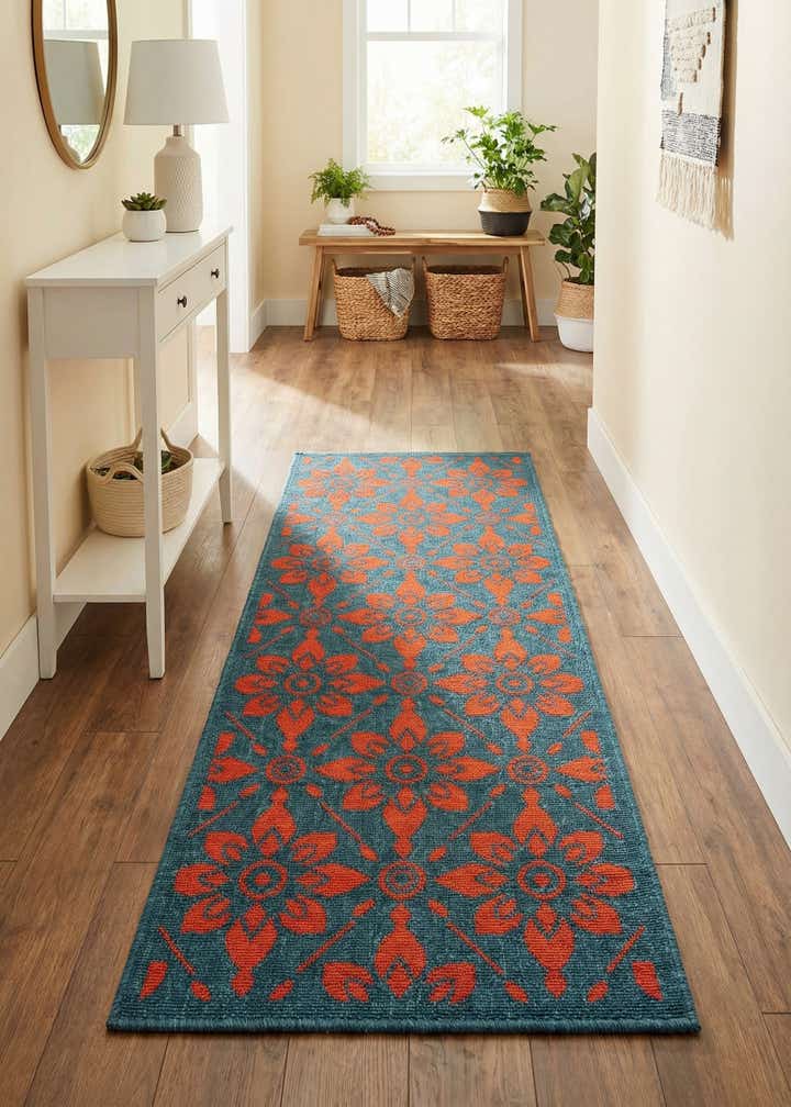 2' x 5' Easy-Clean Lattice Indoor / Outdoor Runner Rug