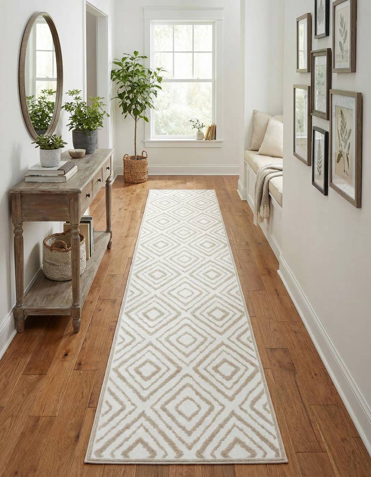 Detail image of 2' 6 x 13' Hermitage Runner Rug