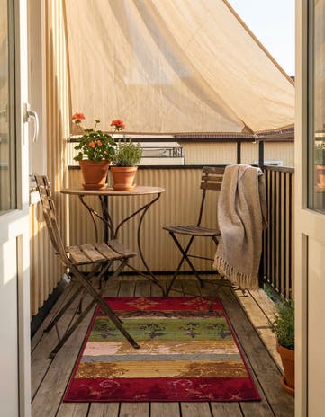 2' 2 x 3' Easy-Clean Modern Indoor / Outdoor Rug