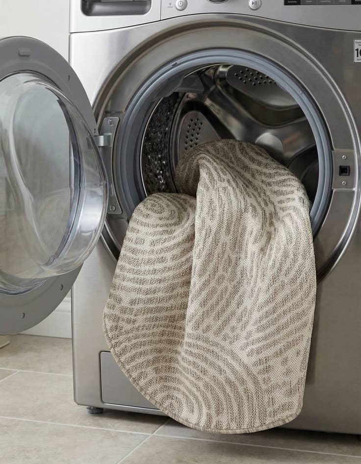 Detail image of  3' x 3'  Washable Modern Indoor / Outdoor Round Rug