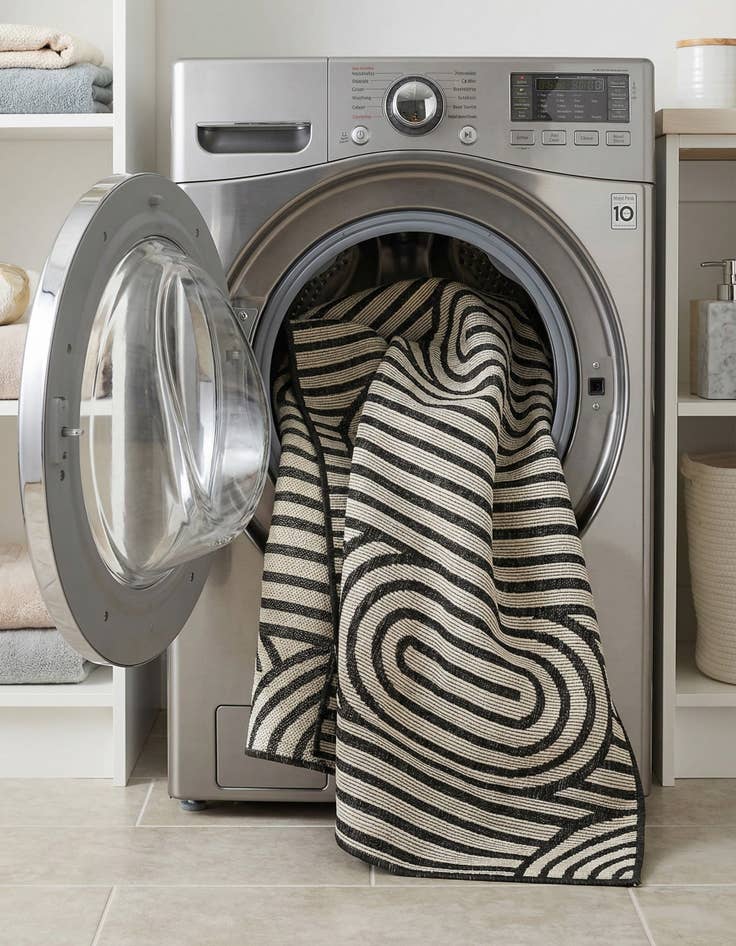 Detail image of 5' 3 x 8'  Washable Modern Indoor / Outdoor Rug