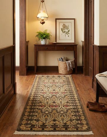 2' 7 x 10' Chelsea Runner Rug