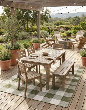 7' 10 x 10' Easy-Clean Checkered Indoor / Outdoor Rug