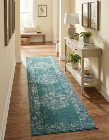 2' 7 x 10' Aarhus Runner Rug