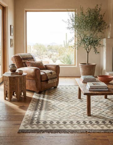 5' 2 x 6' 8 Hand Woven Kilim Maymana Wool Rug