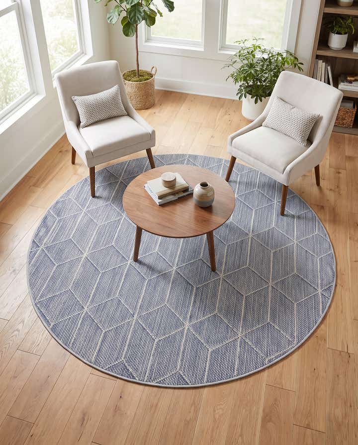5' 3 x 5' 3 Easy-Clean Lattice Indoor / Outdoor Round Rug