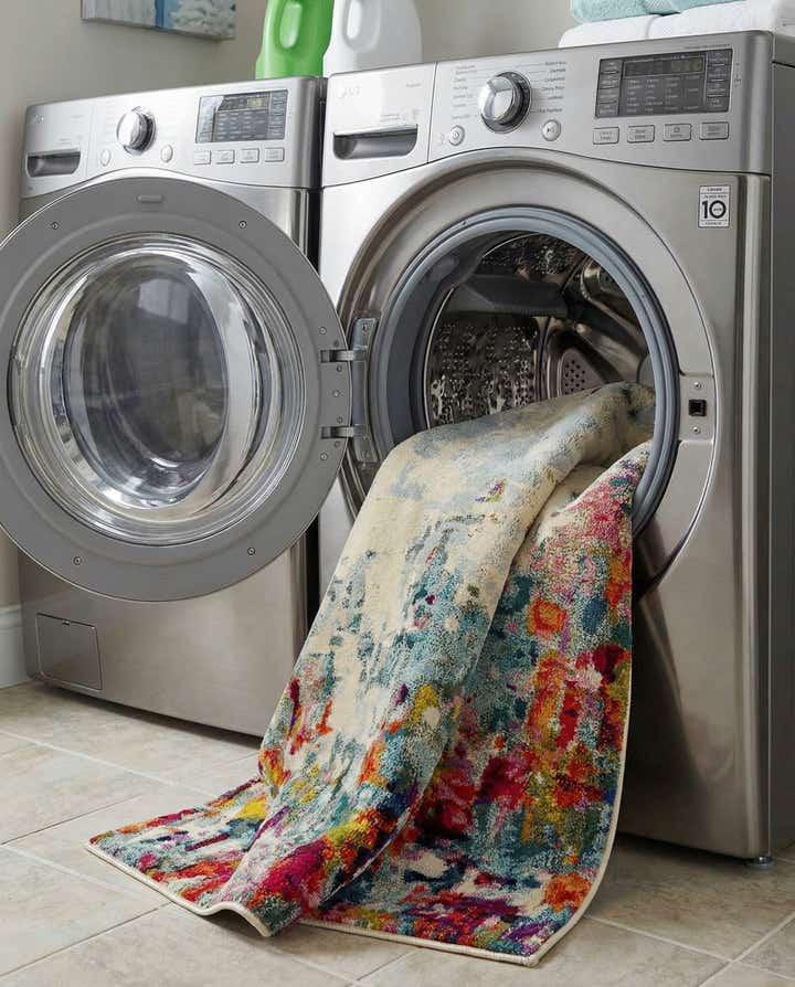 7' x 10' Washable Theia Rug