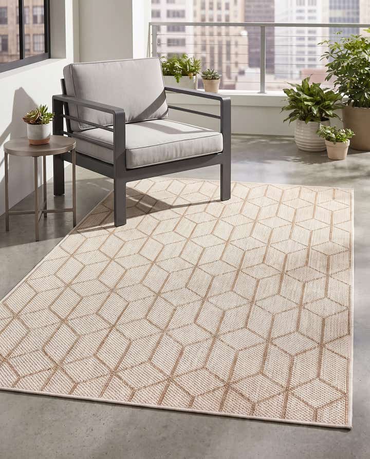 4' 1 x 6' 1 Easy-Clean Lattice Indoor / Outdoor Rug