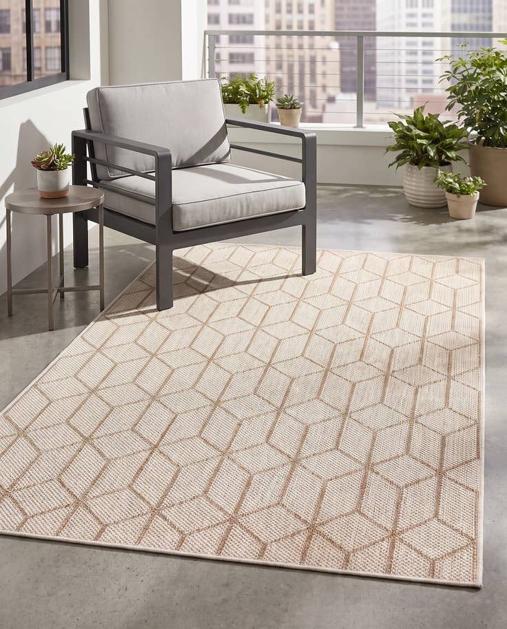Detail image of 4' 1 x 6' 1 Easy-Clean Lattice Indoor / Outdoor Rug