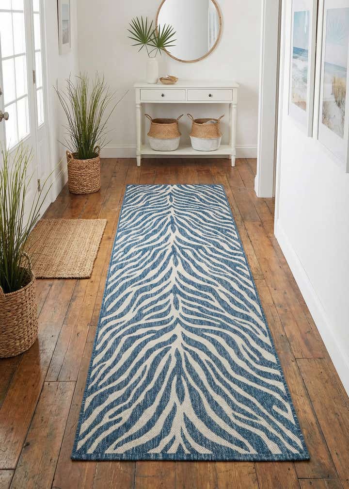 2' 7 x 10' Easy-Clean Safari Indoor / Outdoor Runner Rug