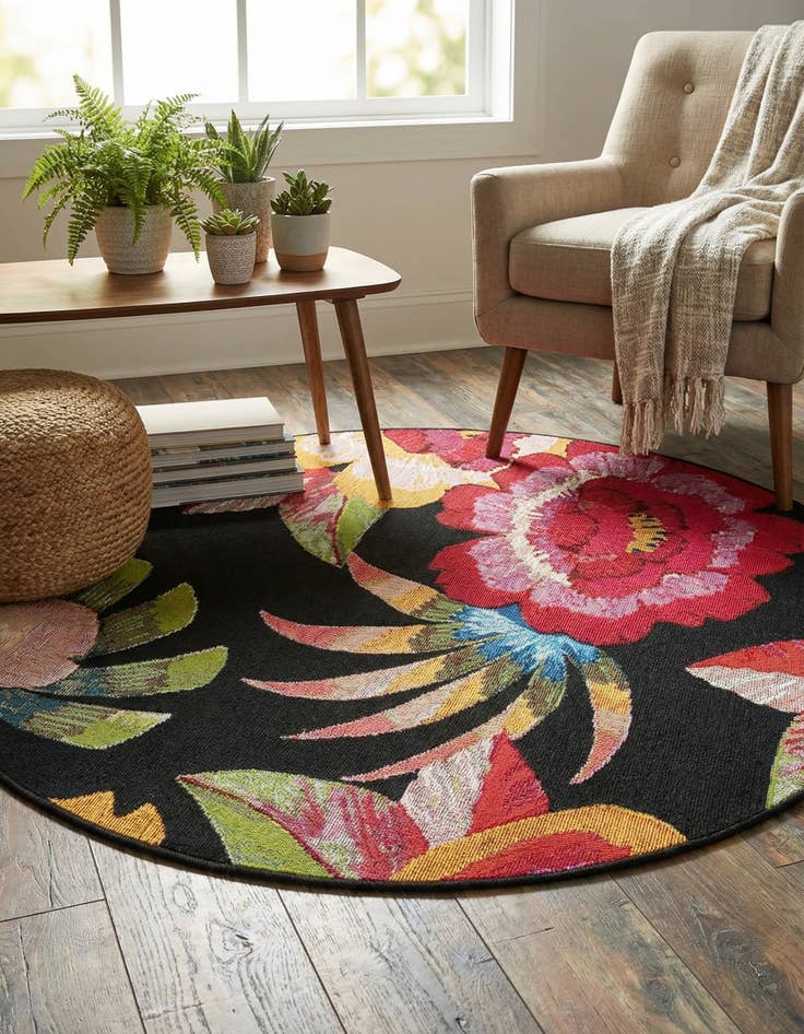 Detail image of  4' x 4'  Washable Botanical Indoor / Outdoor Round Rug