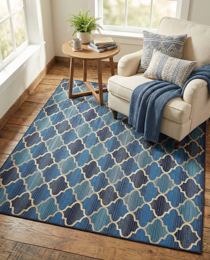 Detail image of 4' x 6' Easy-Clean Lattice Indoor / Outdoor Rug