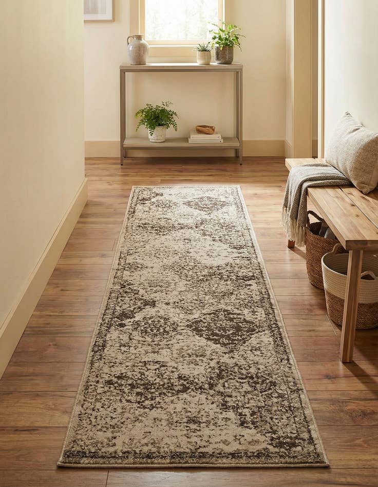 Detail image of 2' 7 x 10' Sahara Runner Rug