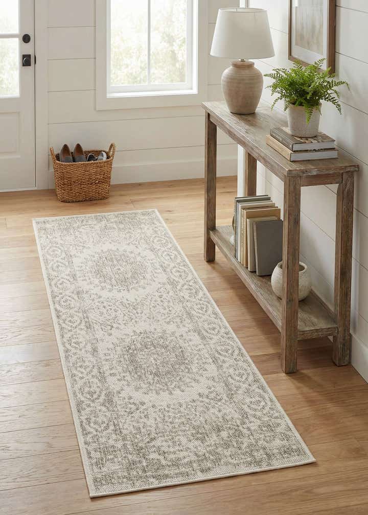 2' x 5' 3 Easy-Clean Traditional Indoor / Outdoor Runner Rug
