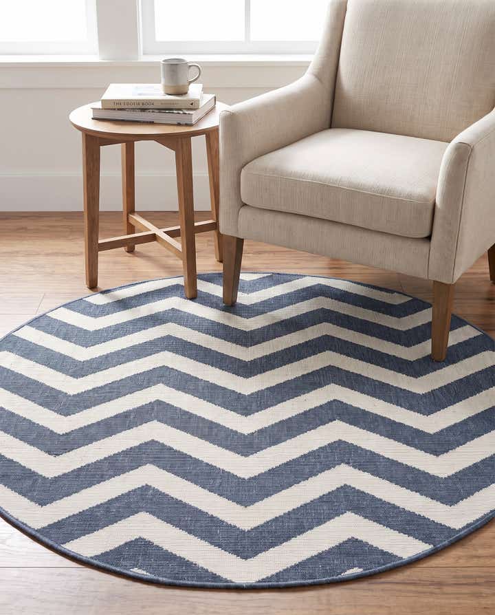 4' x 4' Easy-Clean Coastal Indoor / Outdoor Round Rug