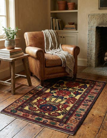 2' 9 x 4' 4 Hand Knotted Sumak Wool Rug