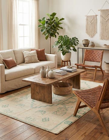 5' 6 x 8' 2 Hand Knotted Moroccan Wool Rug