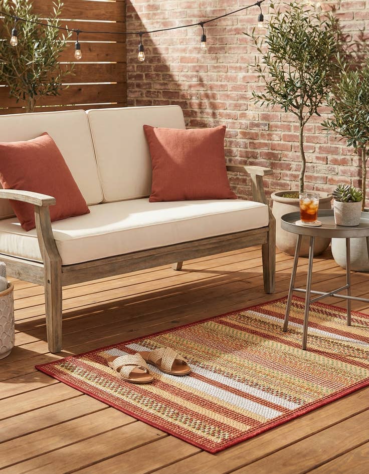 Detail image of 2' x 3'  Washable Baja Indoor / Outdoor Rug