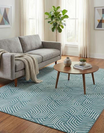 5' 3 x 8' Aakaar Rug