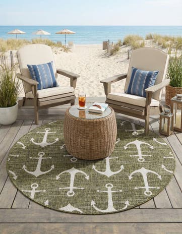 5' 3 x 5' 3 Easy-Clean Coastal Indoor / Outdoor Round Rug