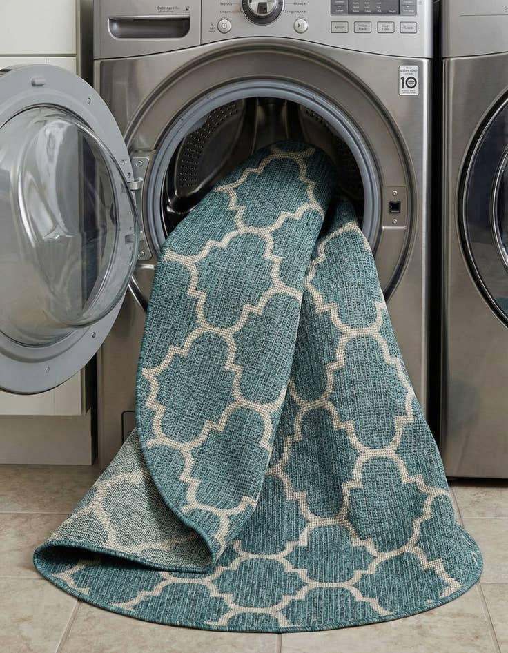 Detail image of 5' 3 x 8'  Washable Trellis Indoor / Outdoor Oval Rug