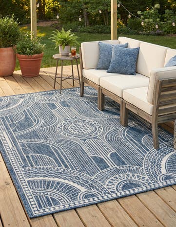 4' x 6' Easy-Clean Traditional Indoor / Outdoor Rug