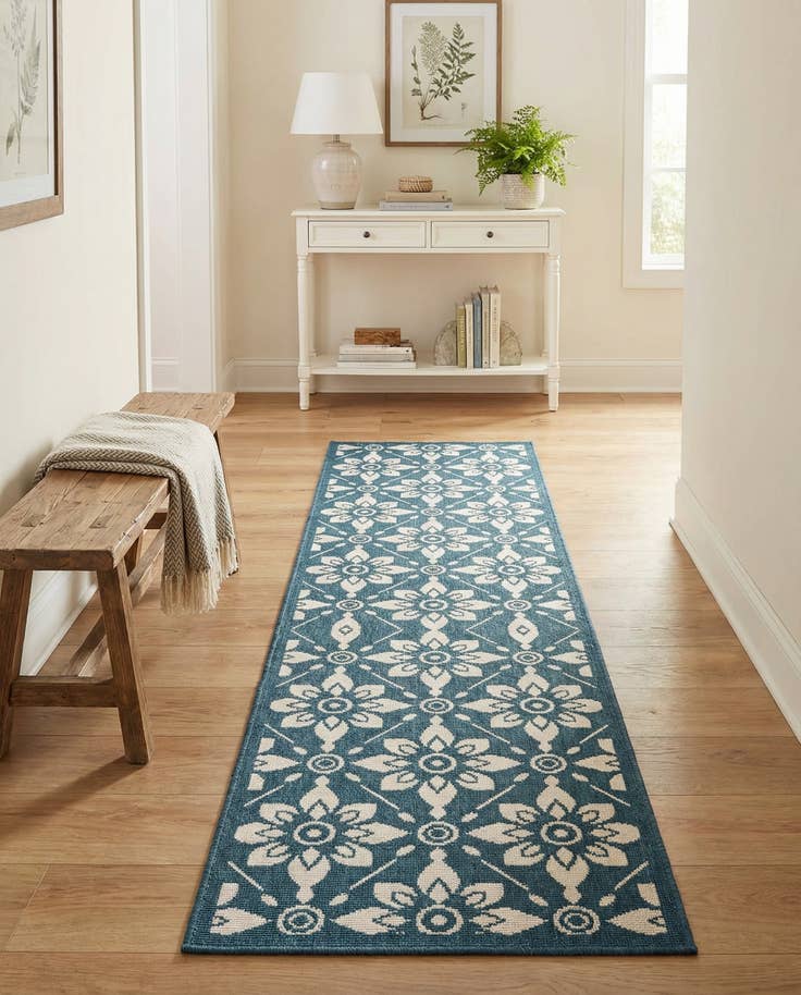 Detail image of 2' x 8' Easy-Clean Trellis Indoor / Outdoor Runner Rug
