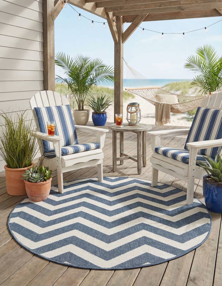 Detail image of 4' x 4'  Washable Coastal Indoor / Outdoor Round Rug